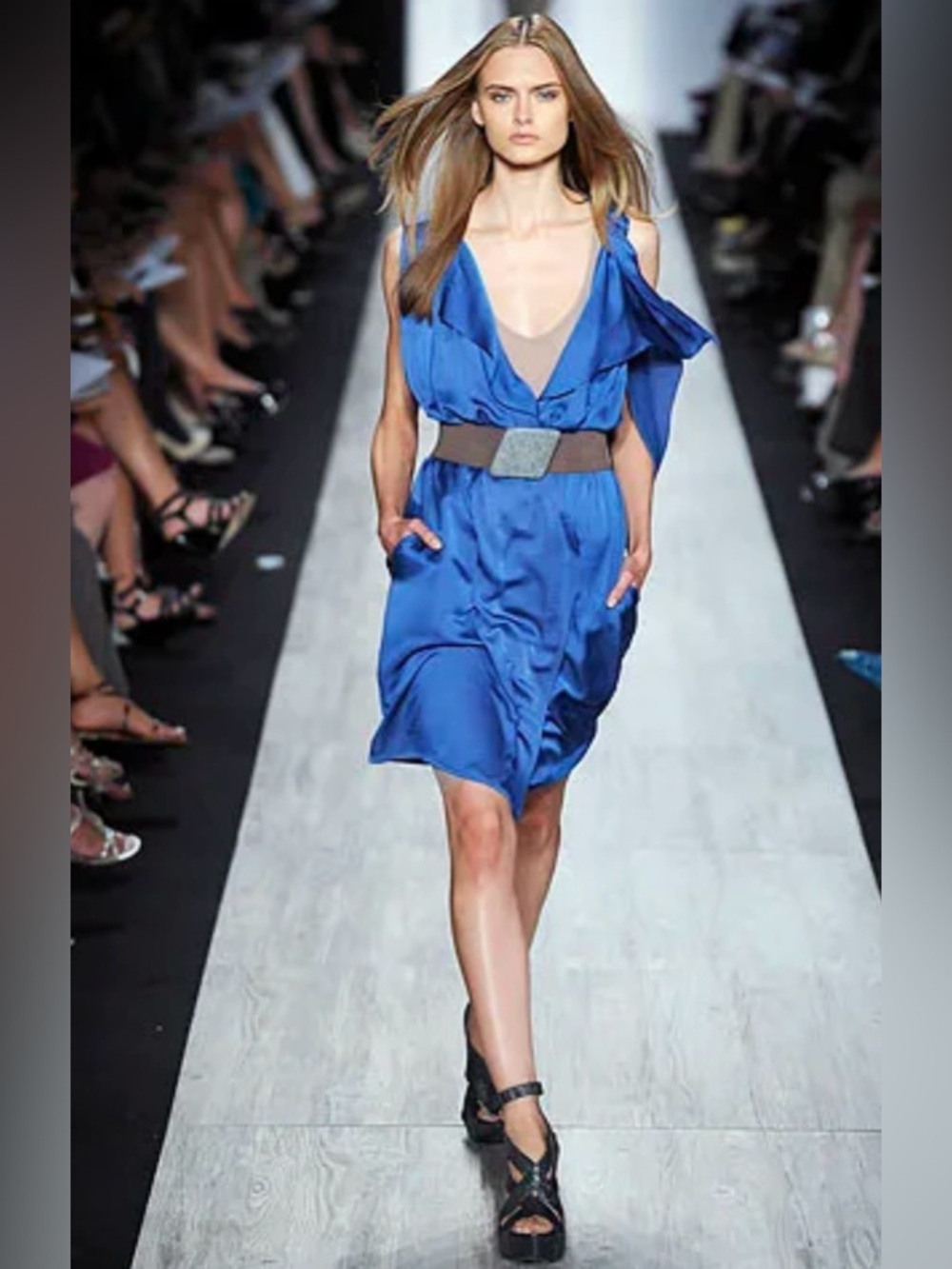 BCBG Maxazria Runway Sleeveless Dress In Blue Size L